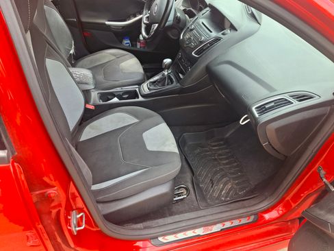 Used 2015 Ford Focus ST FWD image 10