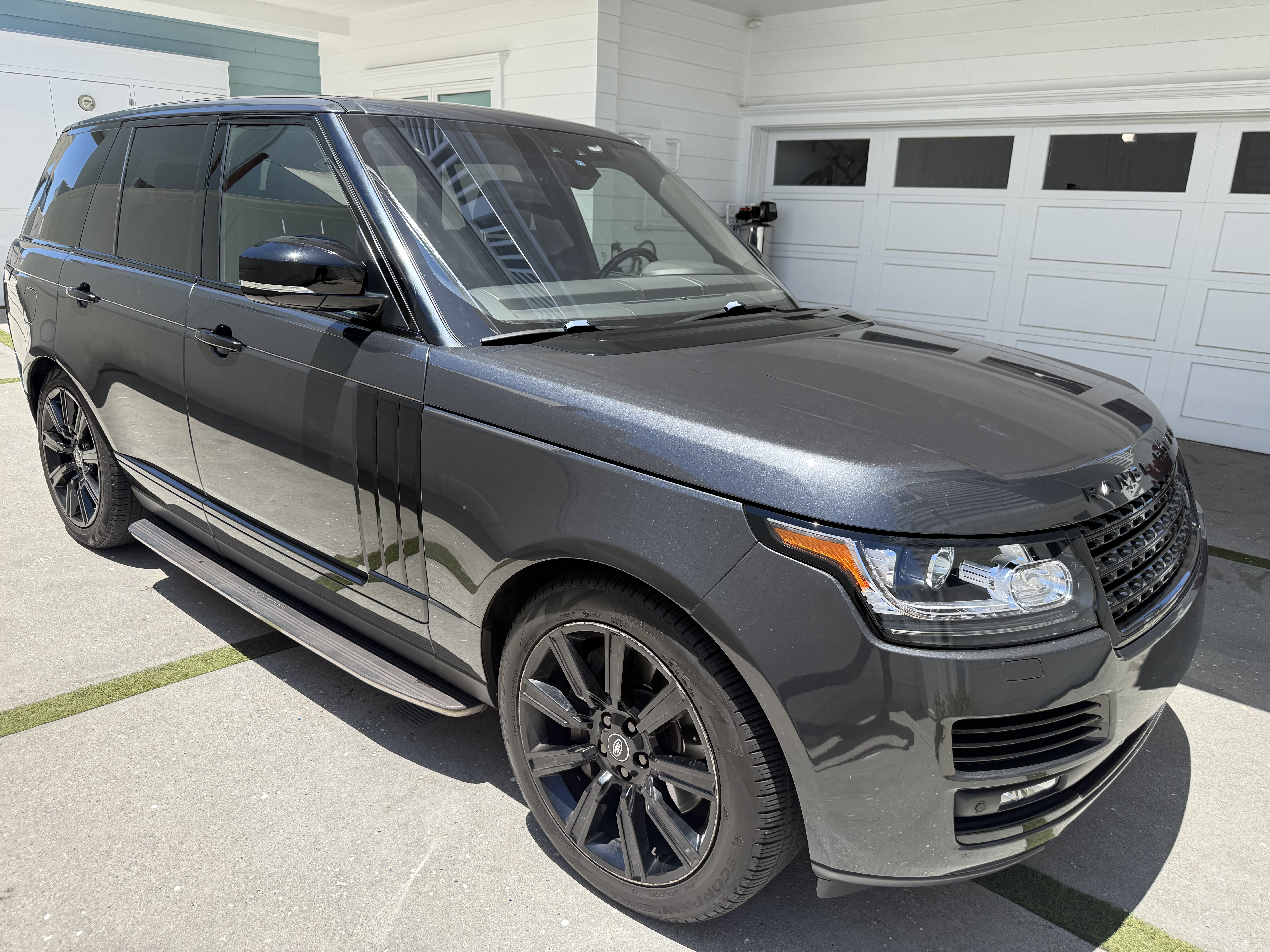 Used 2017 Land Rover Range Rover Supercharged AWD/4WD image 1