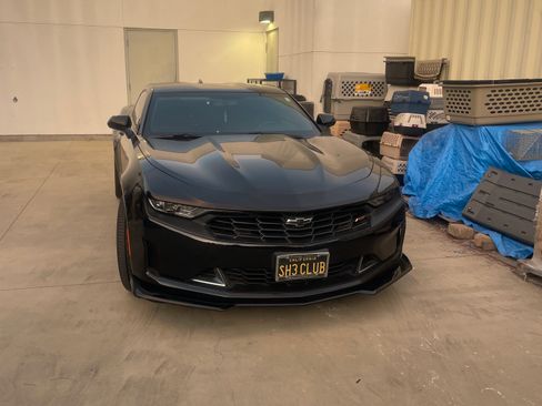 Used 2021 Chevrolet Camaro LT RWD image 7