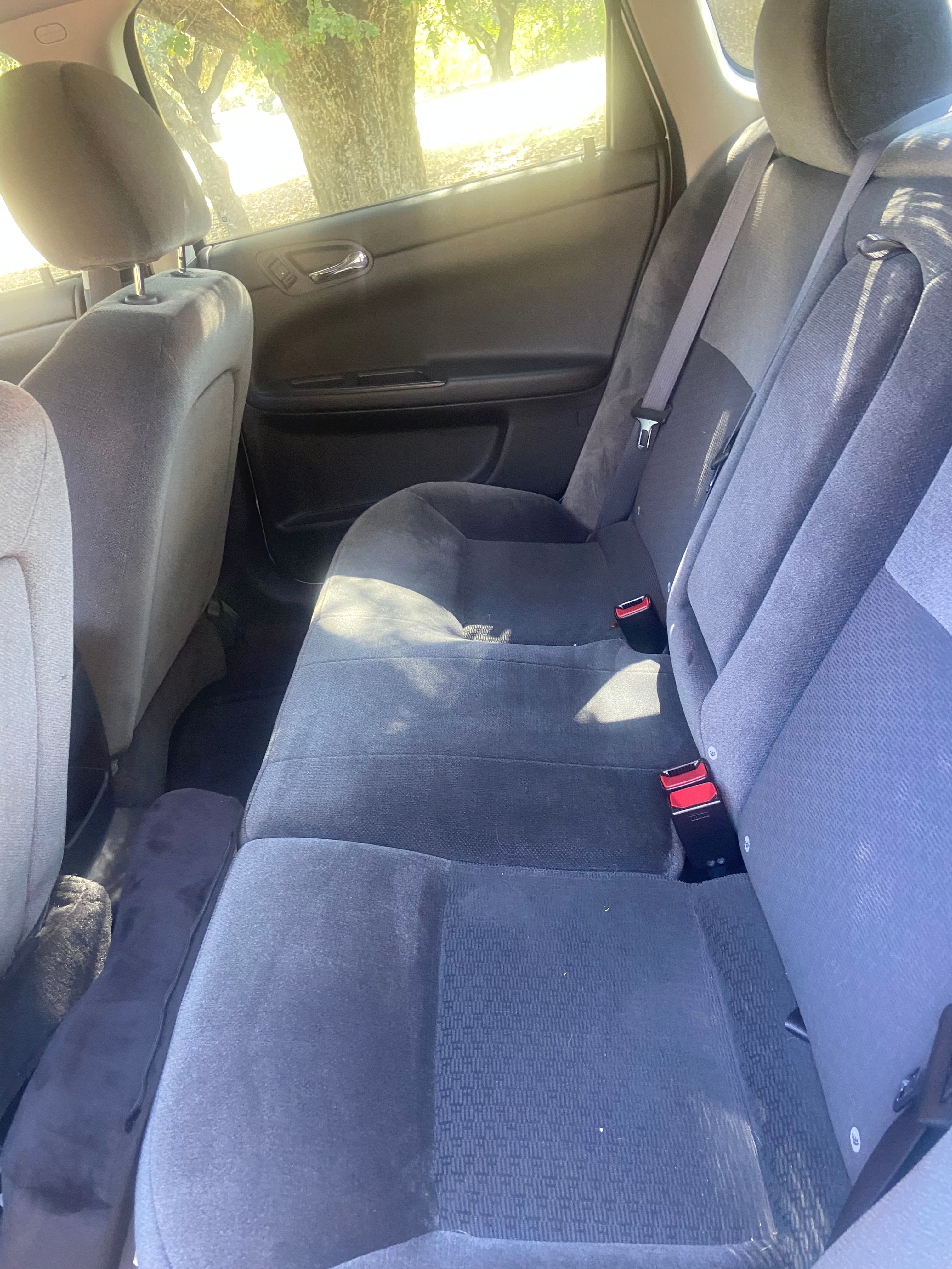 Used 2015 Chevrolet Impala LT w/ LT Sunroof Package FWD image 8