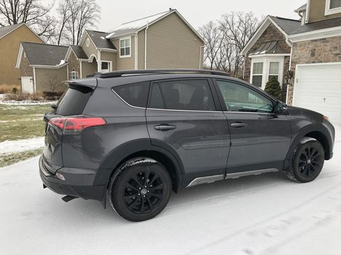 Used 2018 Toyota RAV4 Adventure AWD/4WD image 6