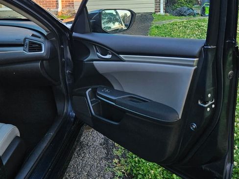 Used 2020 Honda Civic LX image 10