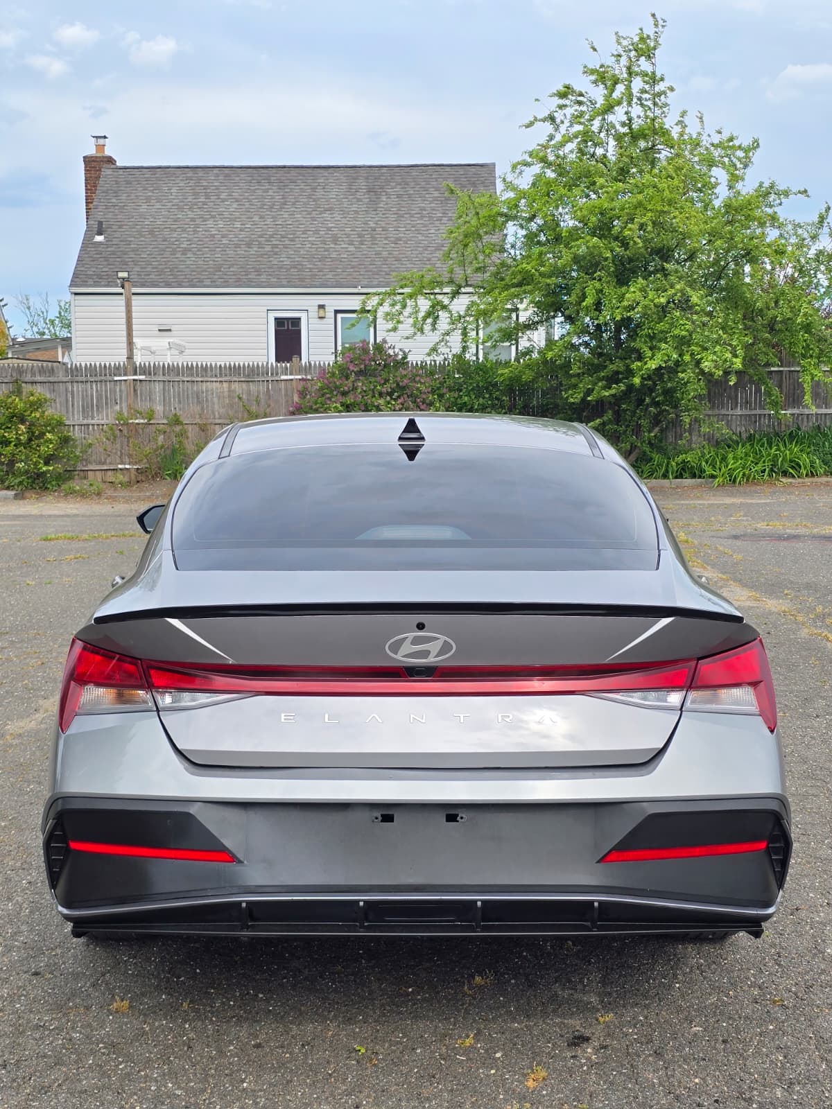 Used 2025 Hyundai Elantra Sport FWD image 9