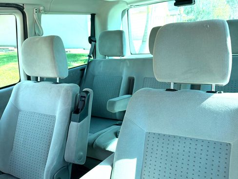Used 2002 Volkswagen Eurovan GLS FWD image 9