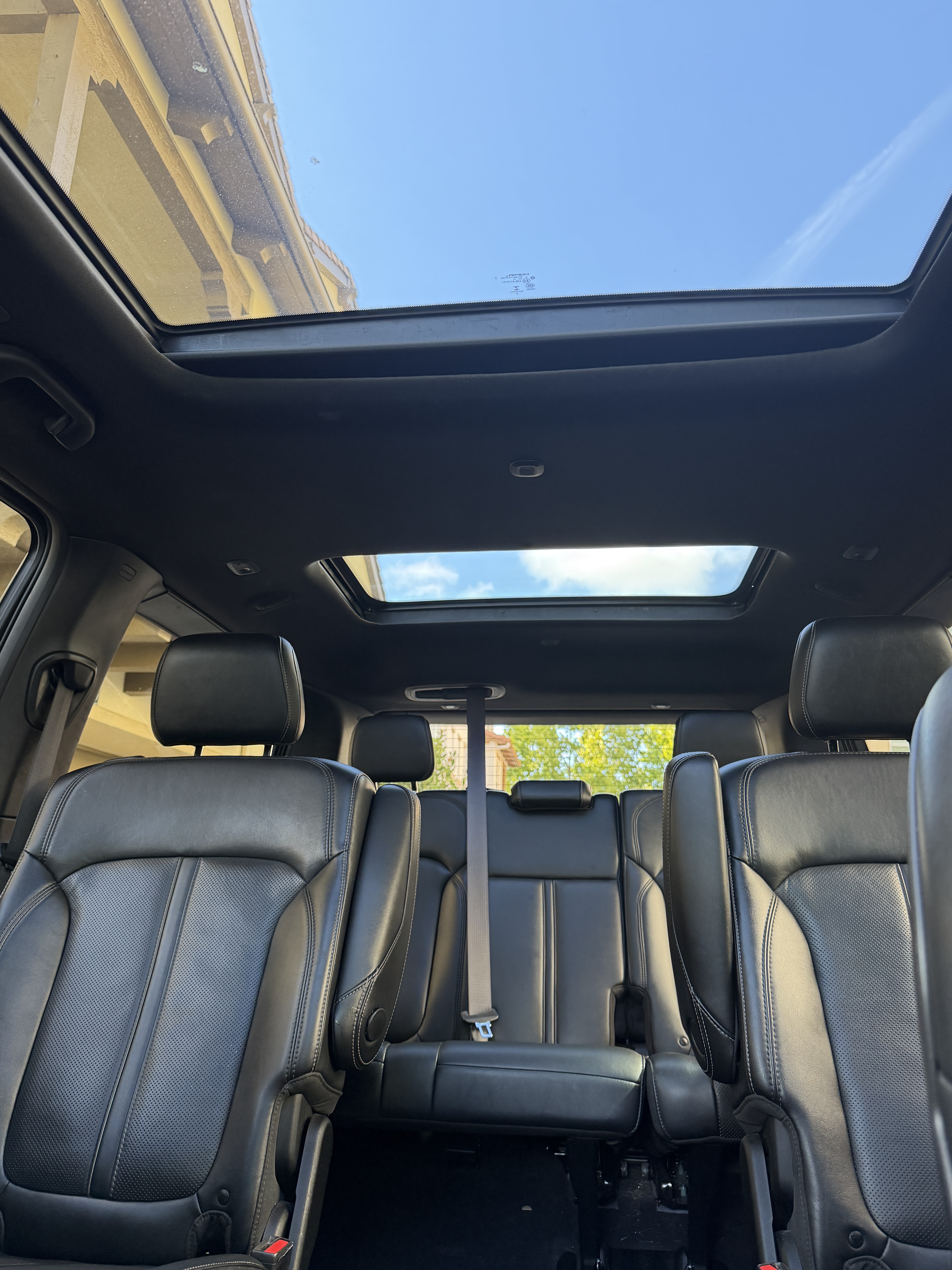 Used 2022 Jeep Wagoneer Series III w/ Premium Group I AWD/4WD image 22
