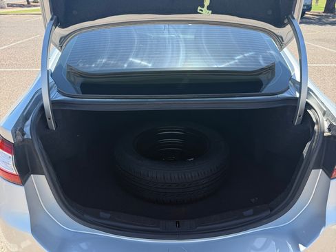 Used 2016 Ford Fusion SE FWD image 11