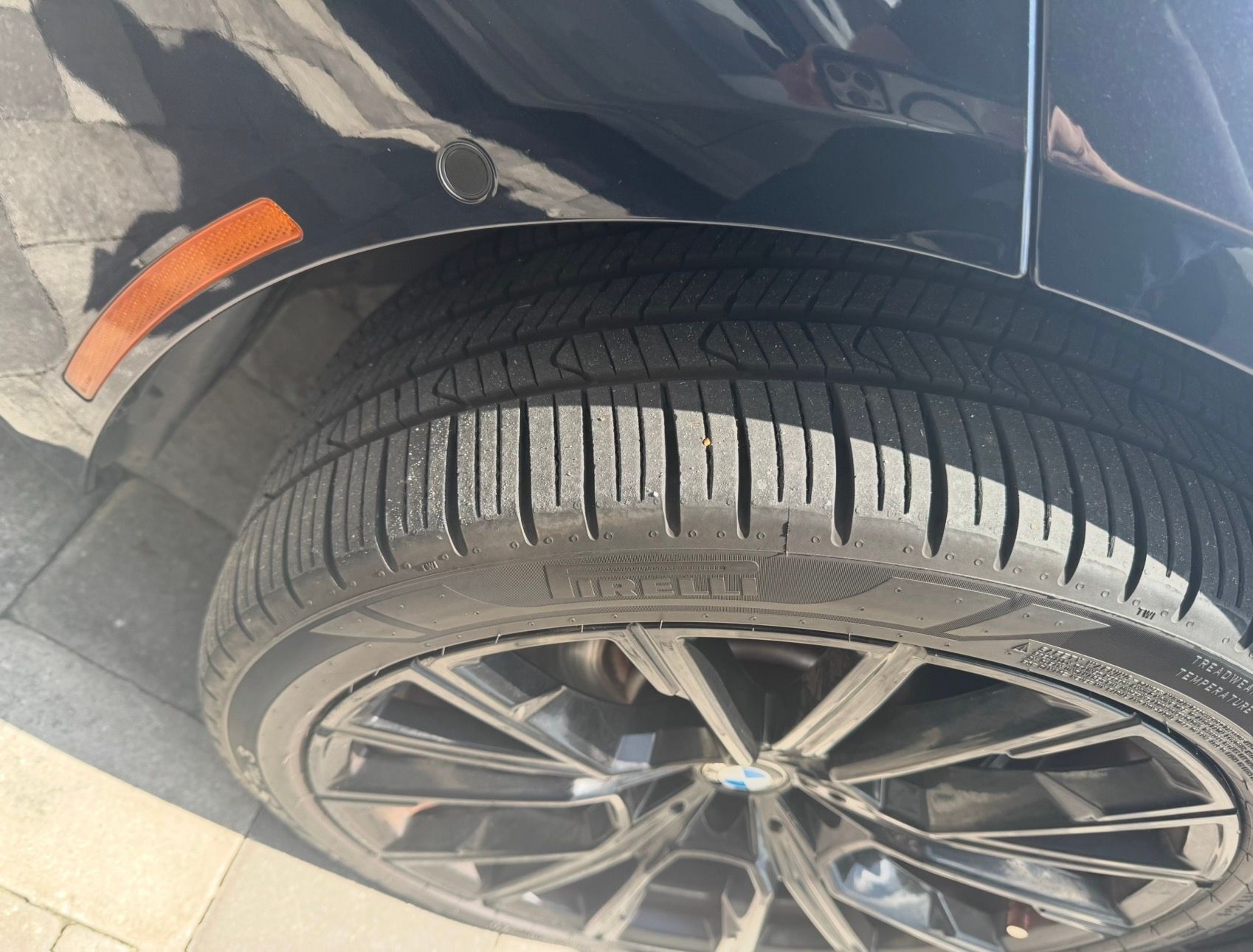 Used 2022 BMW 740i w/ M Sport Package RWD image 15