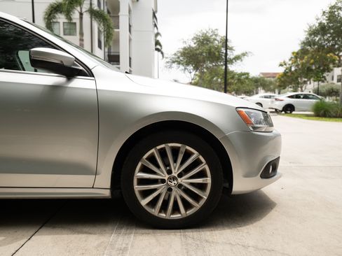 Used 2013 Volkswagen Jetta TDI image 8