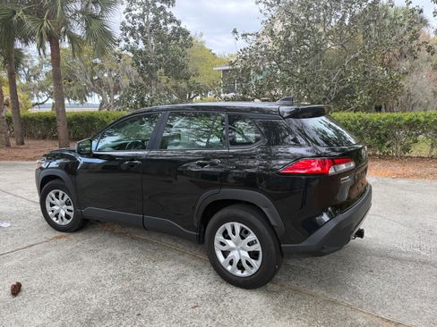 Used 2023 Toyota Corolla Cross L image 14