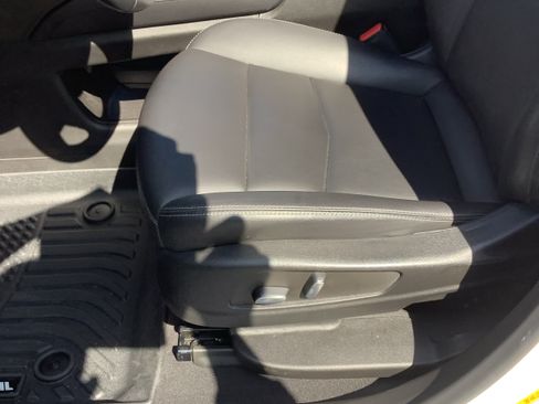 Used 2022 Cadillac XT5 Luxury image 9