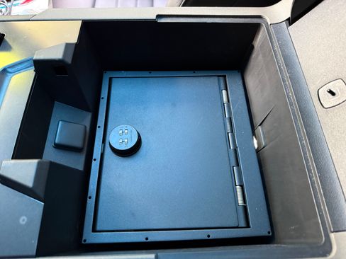 Used 2024 GMC Hummer EV 3X image 29