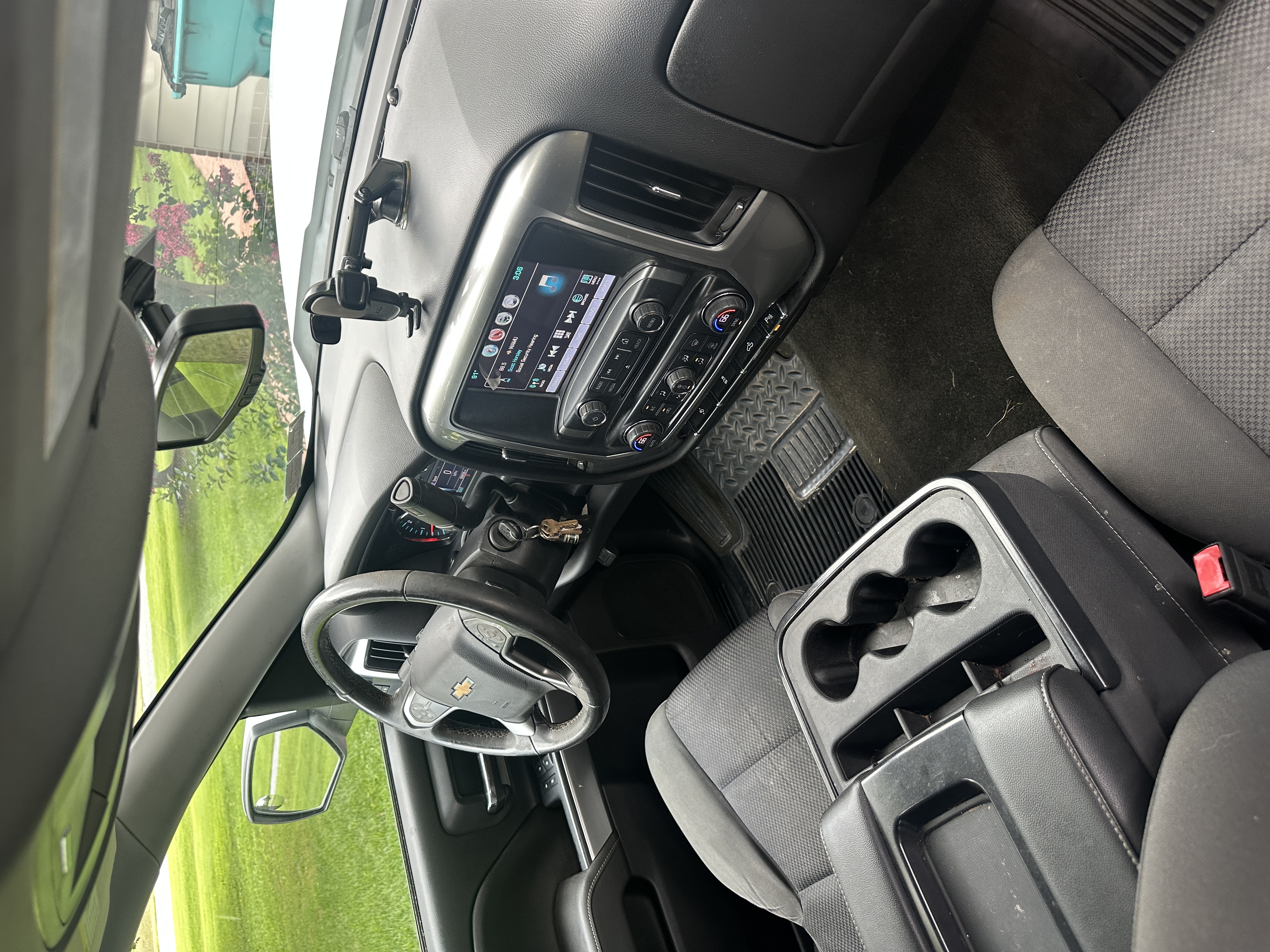 Used 2017 Chevrolet Silverado 1500 LT w/ All Star Edition AWD/4WD image 8