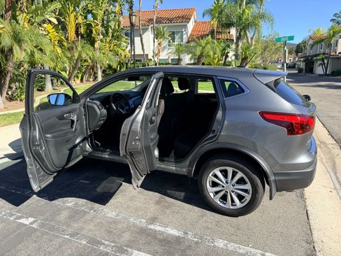 Used 2018 Nissan Rogue Sport S w/ S Appearance Package image 11