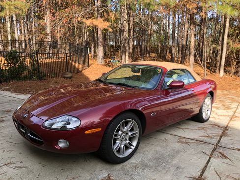 Used 2002 Jaguar XK8 Convertible image 1