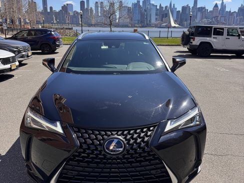 Used 2020 Lexus UX 250h w/ Premium Package image 5