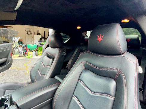 Used 2012 Maserati GranTurismo S RWD image 11