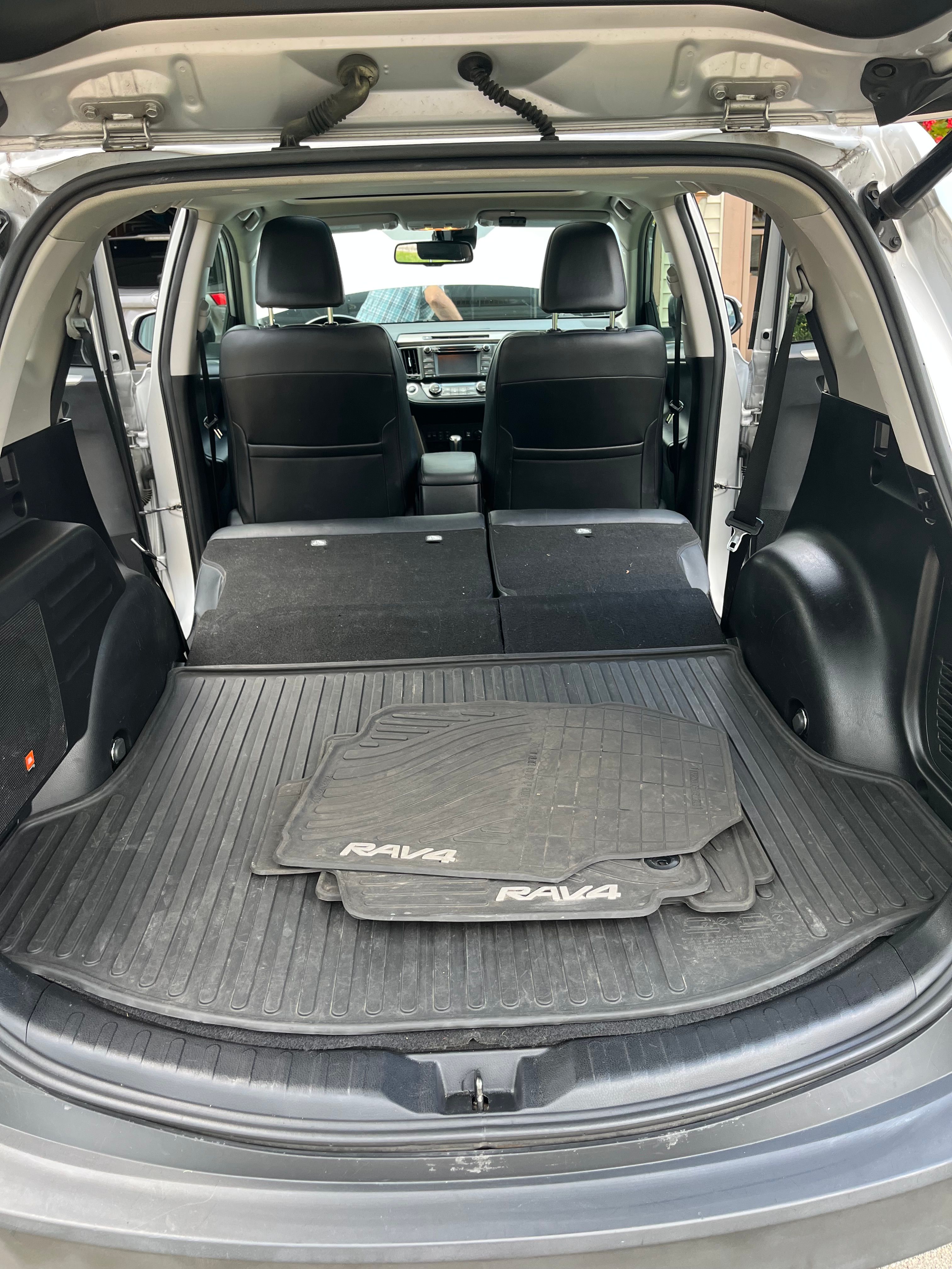 Used 2015 Toyota RAV4 Limited w/ Technology Package AWD/4WD image 21
