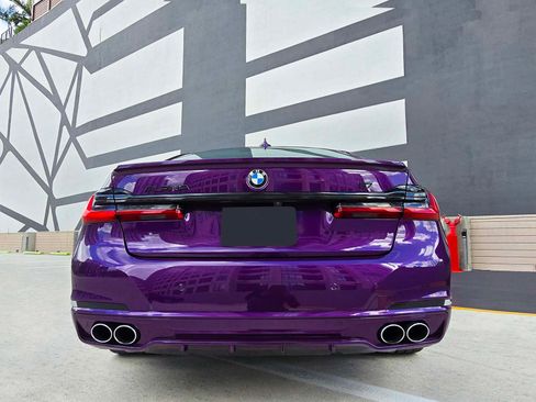 Used 2021 BMW ALPINA B7 xDrive w/ Luxury Rear Seating Package image 8