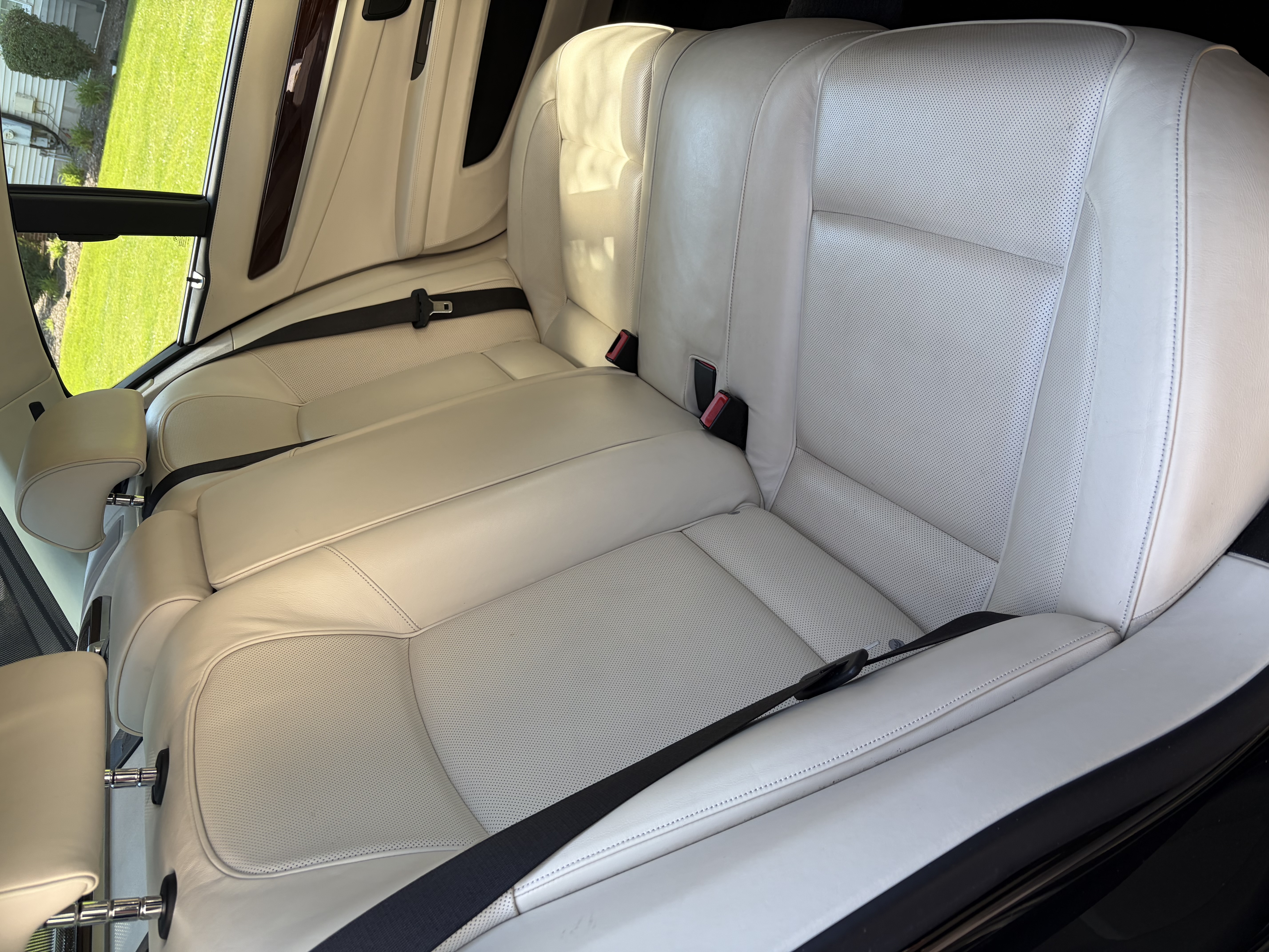 Used 2011 BMW 750i RWD image 22