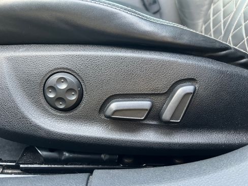 Used 2013 Audi S6 Prestige image 19