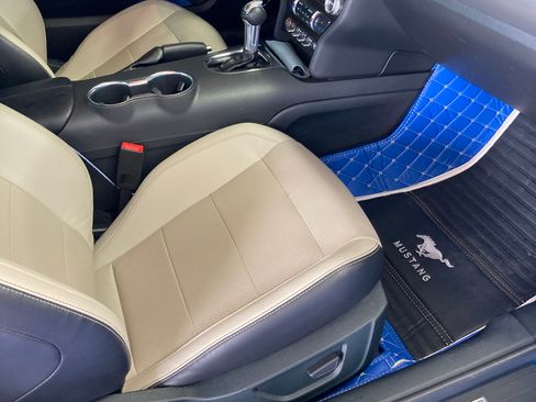 Used 2022 Ford Mustang GT Premium w/ Ford Safe & Smart Package RWD image 9