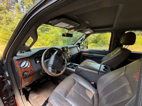 Used 2015 Ford F350 King Ranch w/ FX4 Off-Road Package AWD/4WD image 2