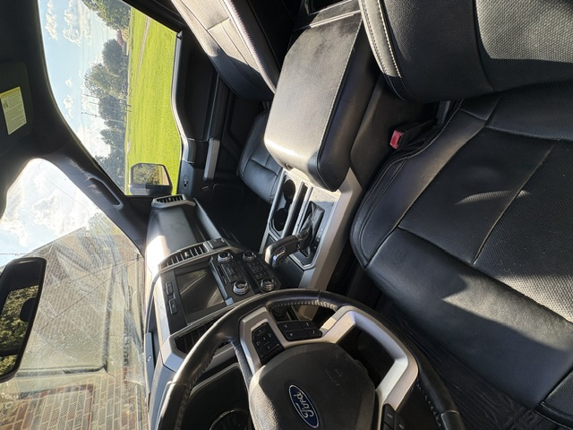 Used 2019 Ford F150 Lariat w/ Equipment Group 502A Luxury AWD/4WD image 29