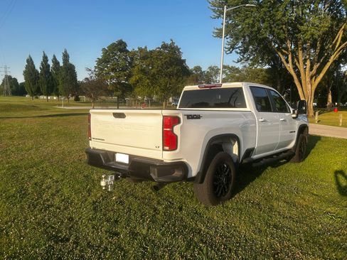 Used 2025 Chevrolet Silverado 2500 LT w/ Trail Boss Package AWD/4WD image 6