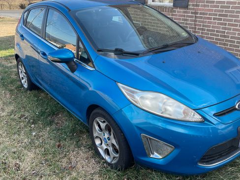 Used 2012 Ford Fiesta SES image 2