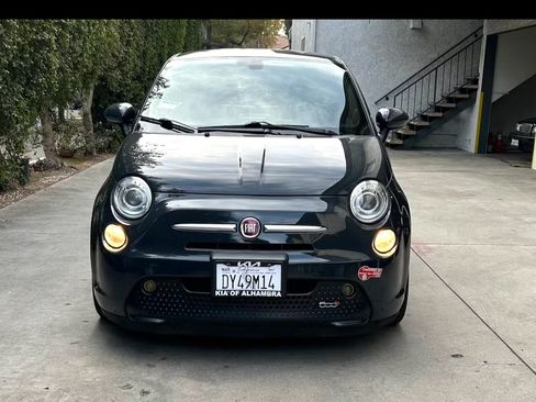Used 2017 FIAT 500 e image 1
