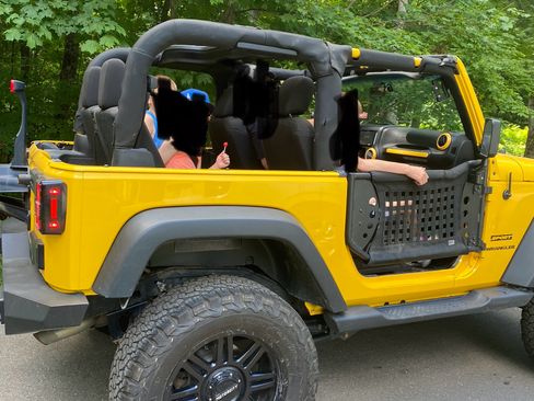 Used 2015 Jeep Wrangler Sport AWD/4WD image 14