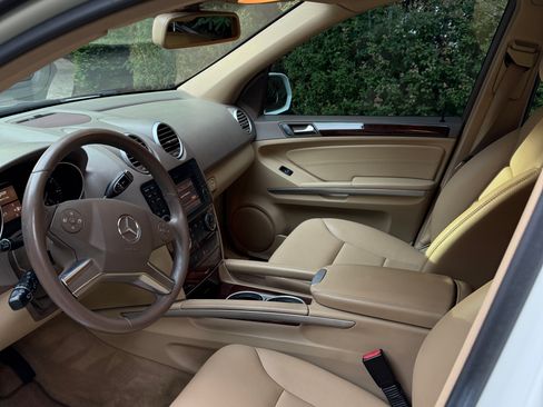 Used 2010 Mercedes-Benz ML 350 2WD image 4