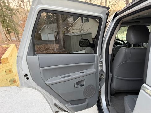 Used 2006 Jeep Grand Cherokee Limited image 20