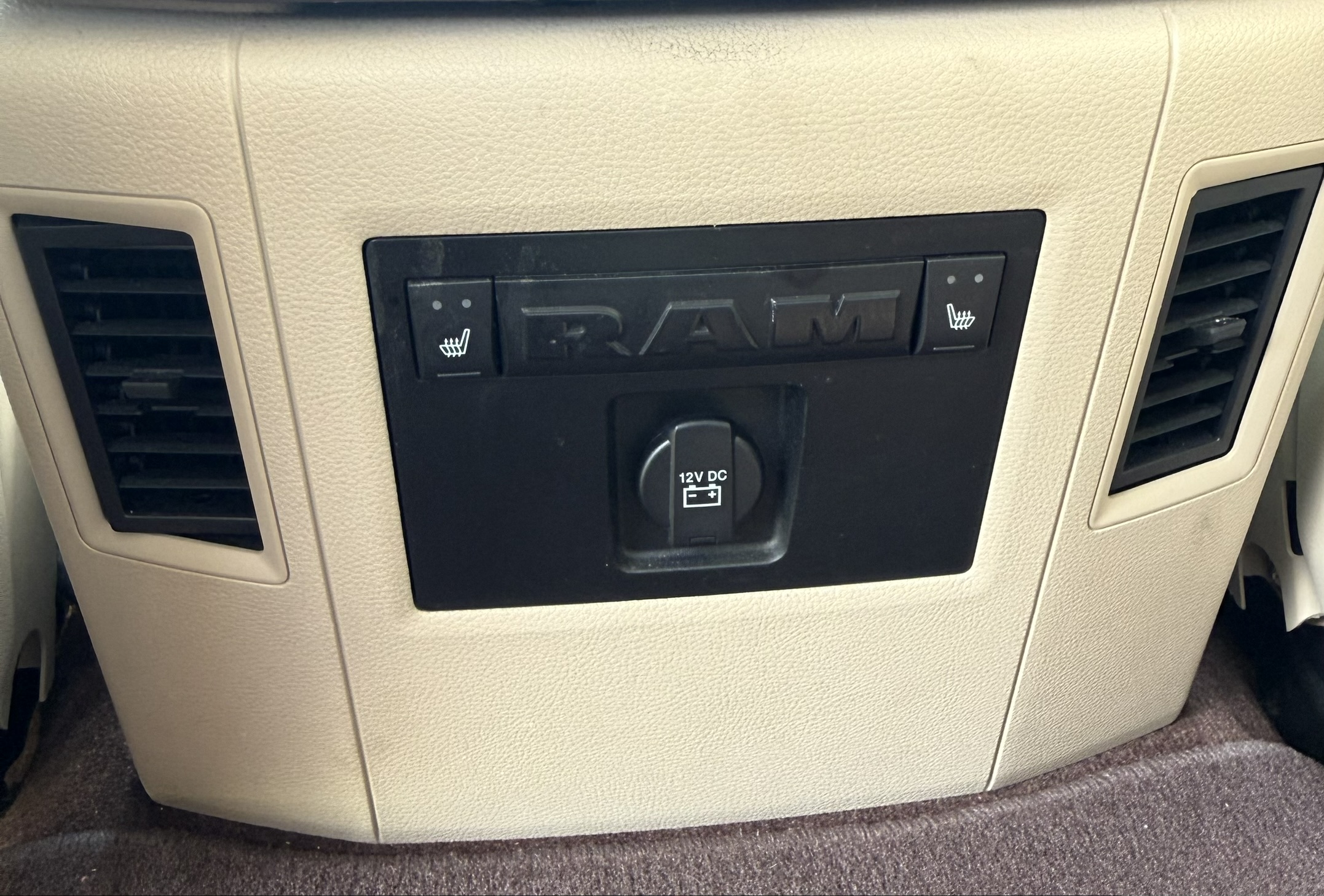 Used 2018 RAM 3500 Laramie AWD/4WD image 21