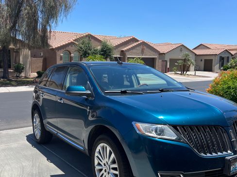 Used 2011 Lincoln MKX 2WD w/ 102A Rapid Spec Order Code image 9