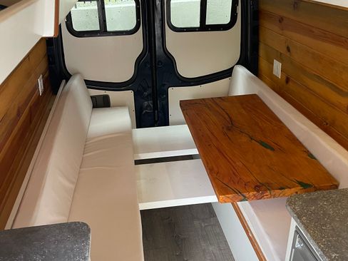 Used 2013 Mercedes-Benz Sprinter 2500 image 14