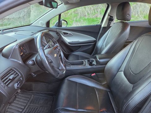 Used 2013 Chevrolet Volt Premium w/ Premium Trim Package image 10