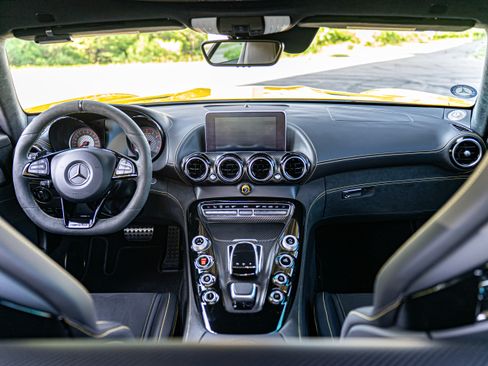 Used 2018 Mercedes-Benz AMG GT R image 30