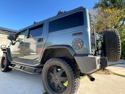 Used 2005 HUMMER H2 w/ Preferred Equipment Group AWD/4WD image 14