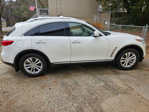 Used 2010 INFINITI FX35 2WD w/ Navigation Pkg image 1