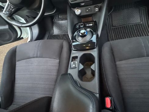 Used 2019 Nissan Leaf SV w/ SV Technology Package image 25