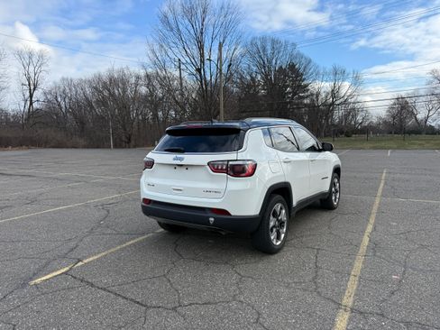Used 2018 Jeep Compass Limited w/ Navigation Group AWD/4WD image 13