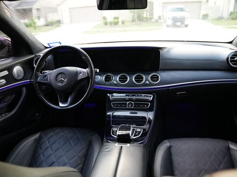 Used 2017 Mercedes-Benz E 300 image 13