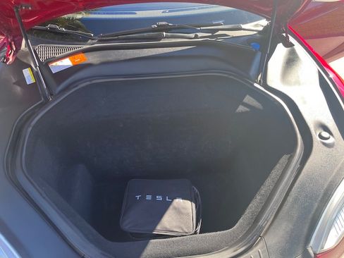 Used 2015 Tesla Model S 85D image 14