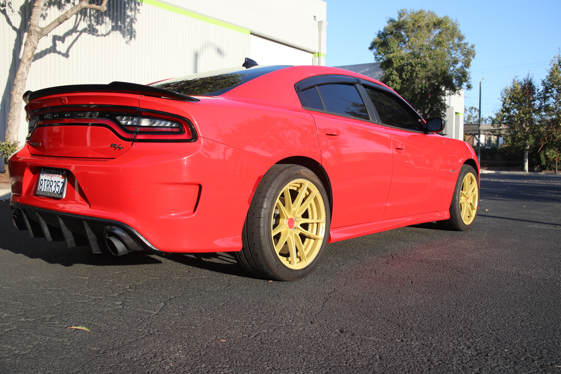 Used 2019 Dodge Charger R/T RWD image 4