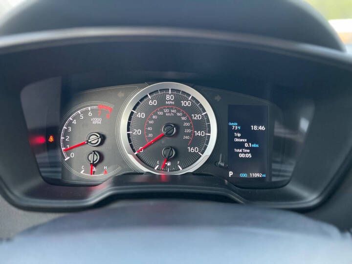 Used 2022 Toyota Corolla SE FWD image 19