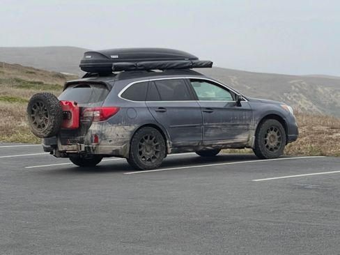 Used 2016 Subaru Outback 3.6R Limited AWD/4WD image 5