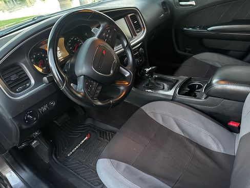 Used 2016 Dodge Charger R/T w/ Navigation & Travel Group RWD image 8