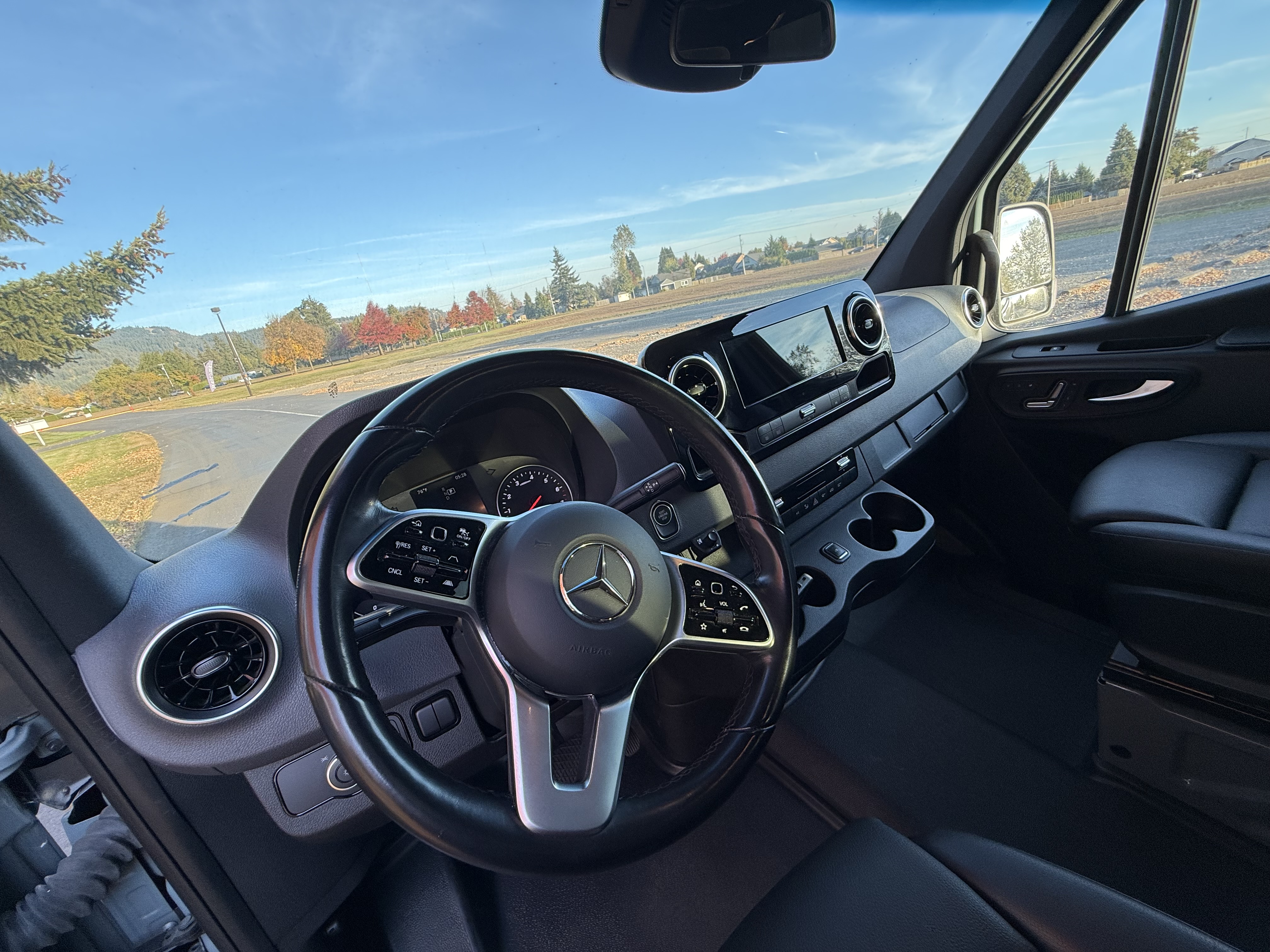 Used 2021 Mercedes-Benz Sprinter 1500 image 14