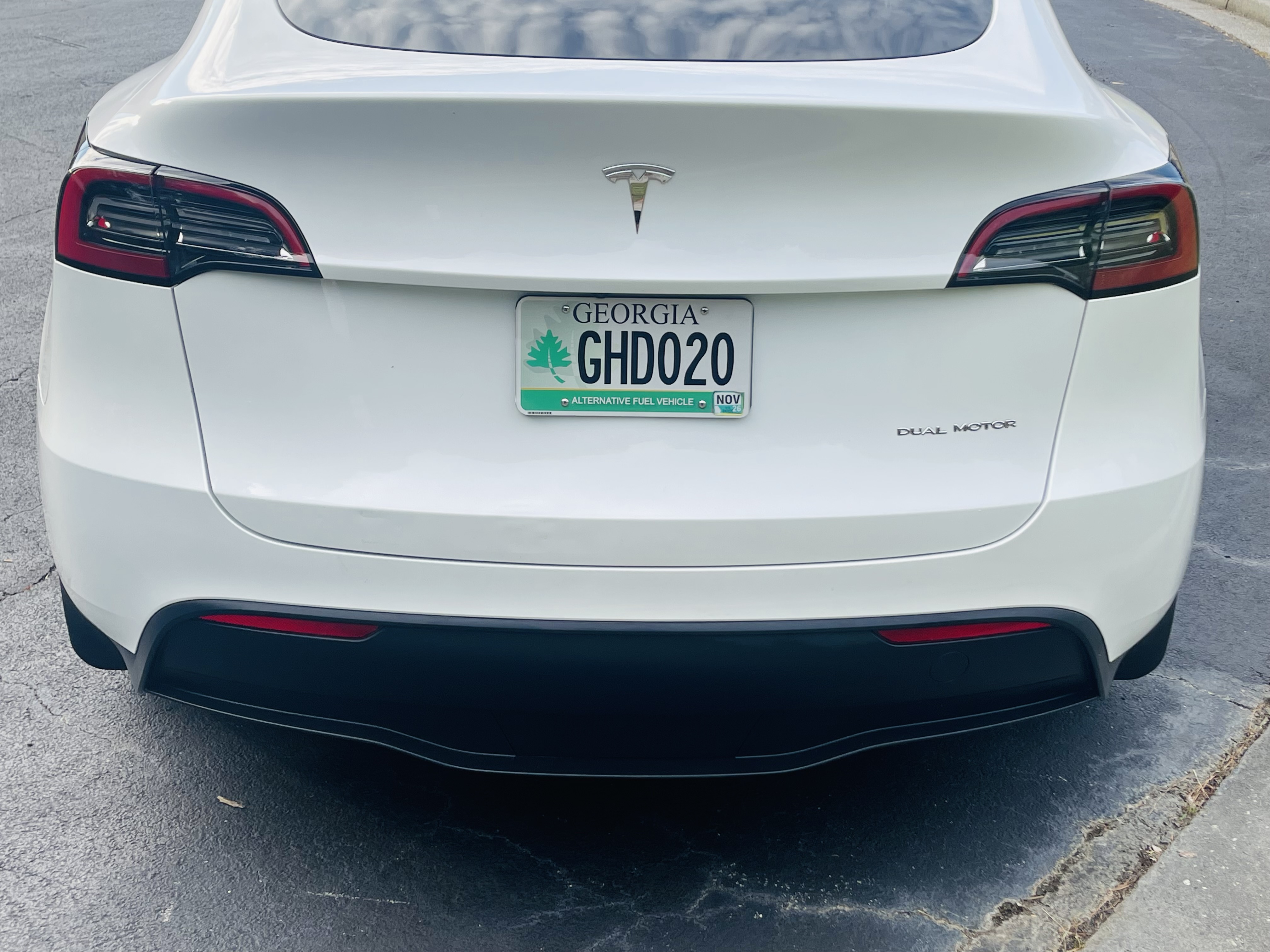 Used 2023 Tesla Model Y Long Range AWD/4WD image 6